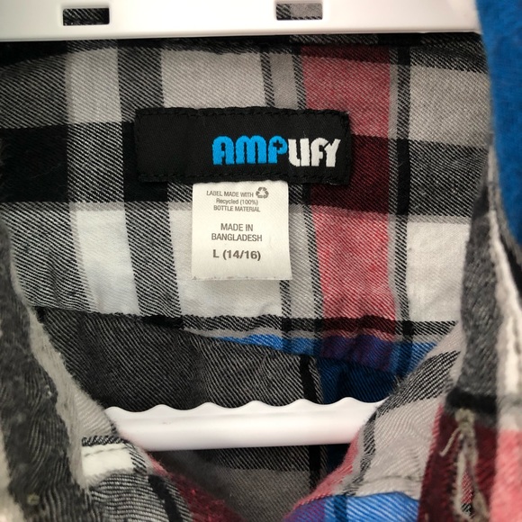 ๐Amplify youth flannel shirt - Picture 9 of 10